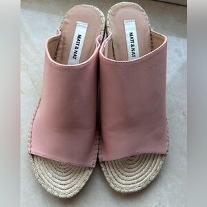 Matt & Nat Aloe vegan low-heel wedge shoes in the color Blossom size 41 like new